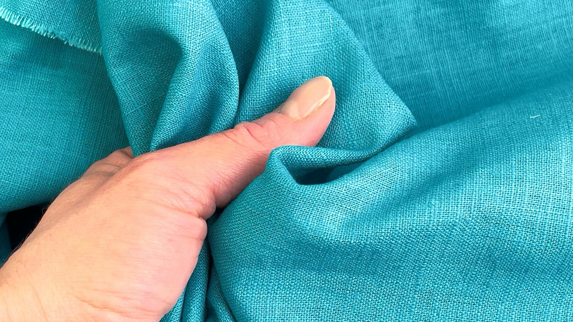 Wie fühlt sich der Leinen-Stoff an